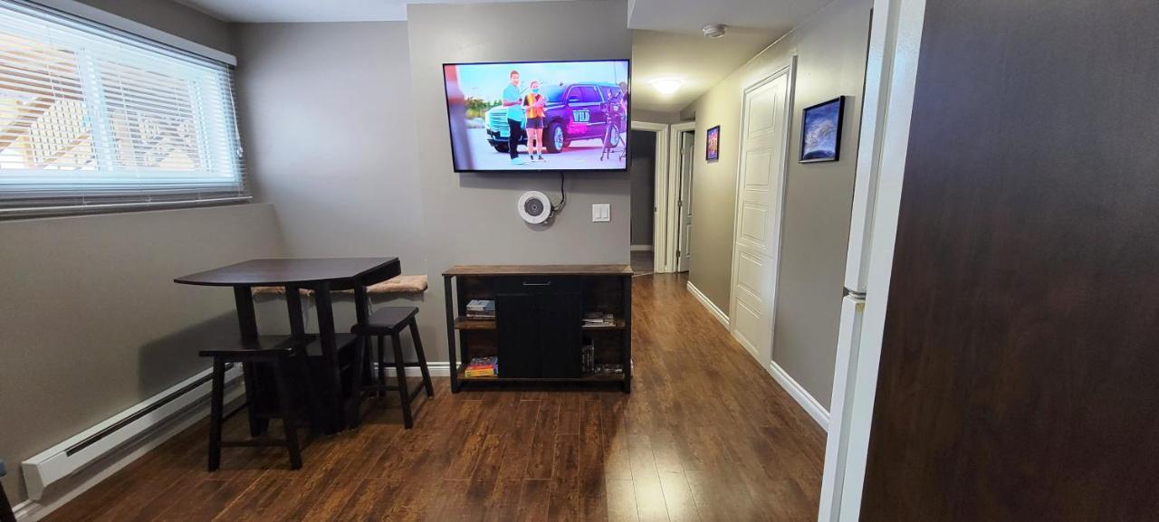 Blue Wave 2 Bedroom Suite Saskatoon Exterior photo